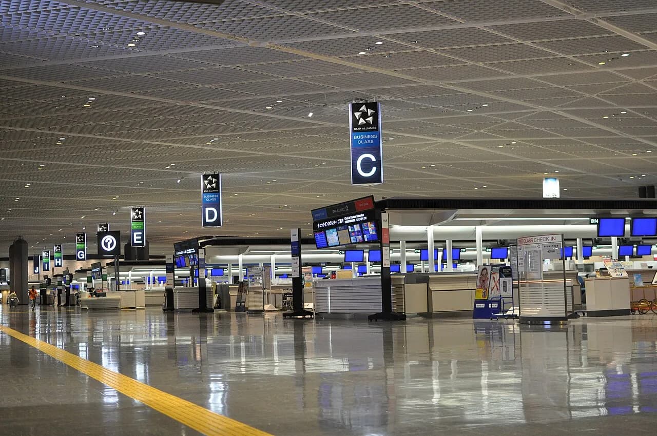Aankomsthal van de luchthaven Narita, de belangrijkste toegangspoort tot Japan